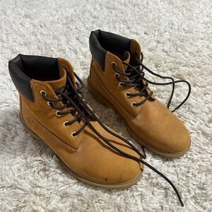 Timberland boots size 6